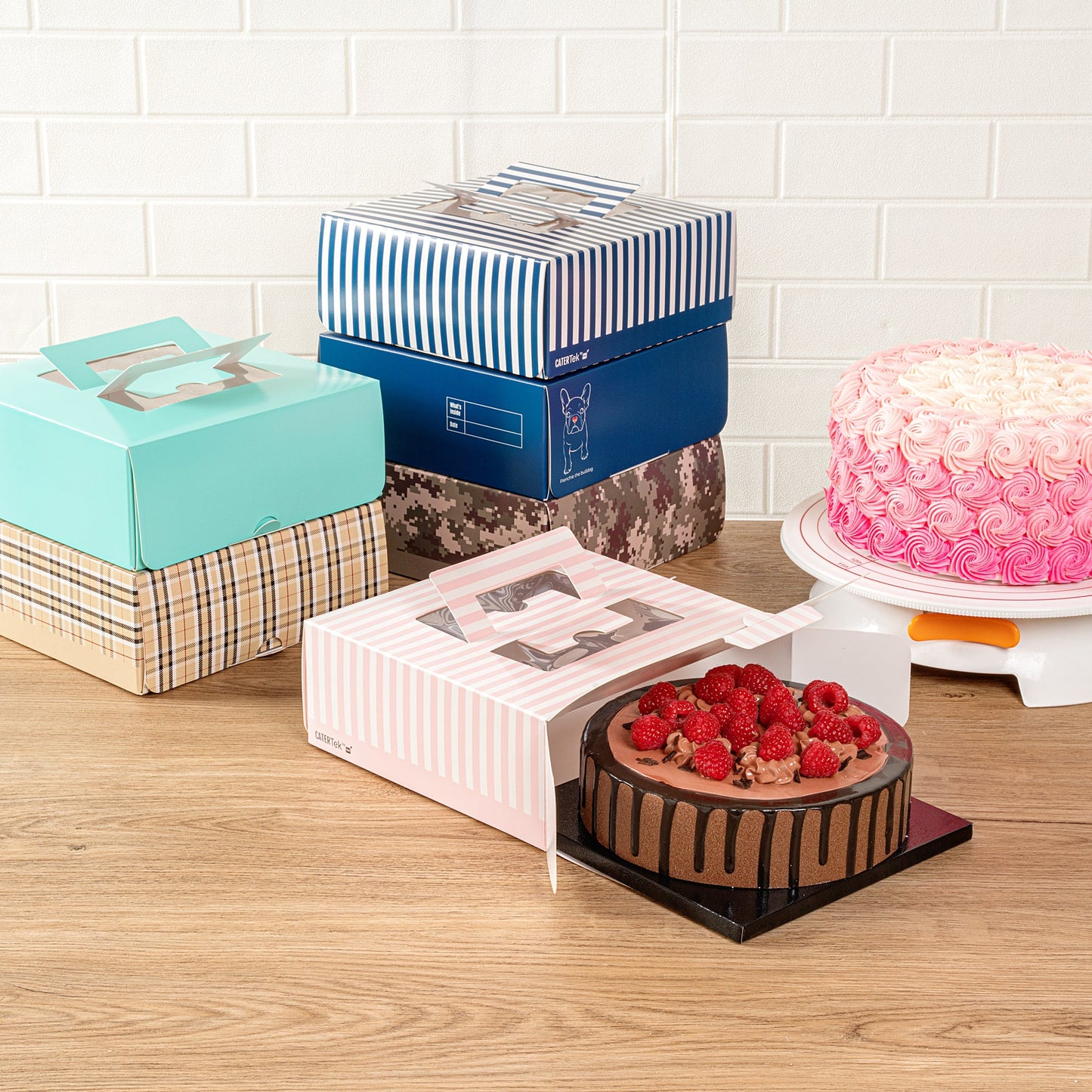 Cater Tek Square Pink and White Stripe Paper Cake / Take Out Container - with Pop-Up Handle, Window - 9" x 9" x 3 1/2" - 50 count box