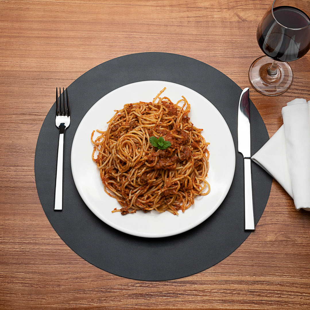 Chef 101 Round Black Vinyl Placemat - Embossed - 15" x 15" - 6 count box