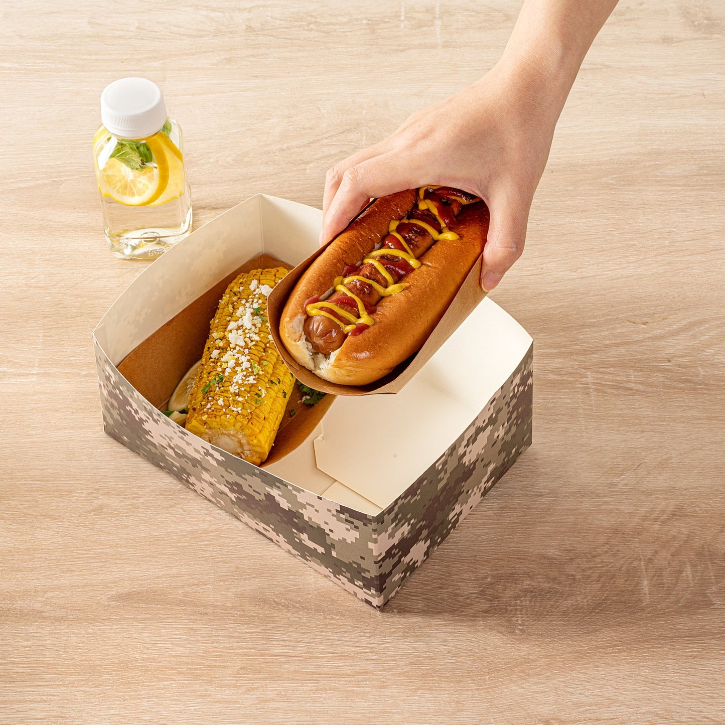 Bio Tek Rectangle Camouflage Paper Sandwich / Burger Open Tray - 8 1/2" x 6" x 3 1/2" - 100 count box