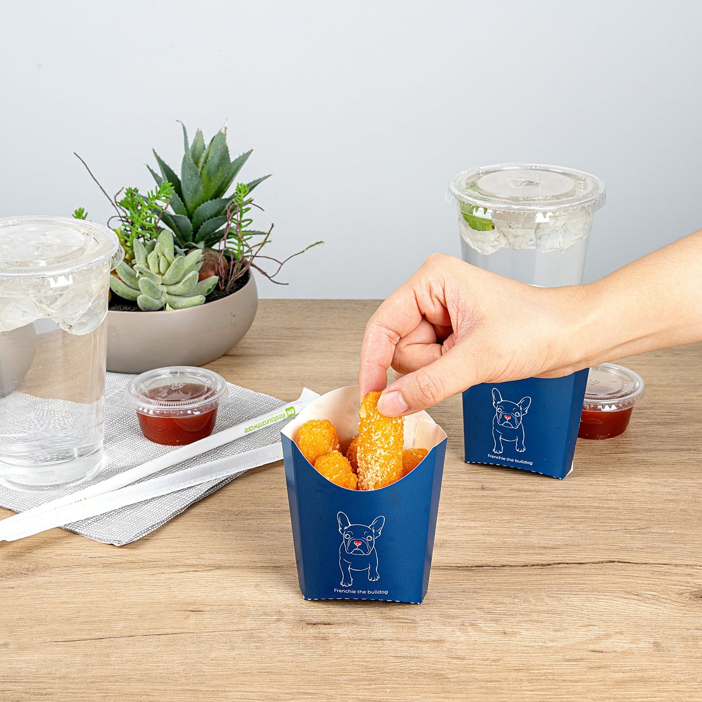 Bio Tek 2 oz Frenchie Paper Fry Cup / Snack Container - 4" x 2 3/4" x 3 1/2" - 100 count box