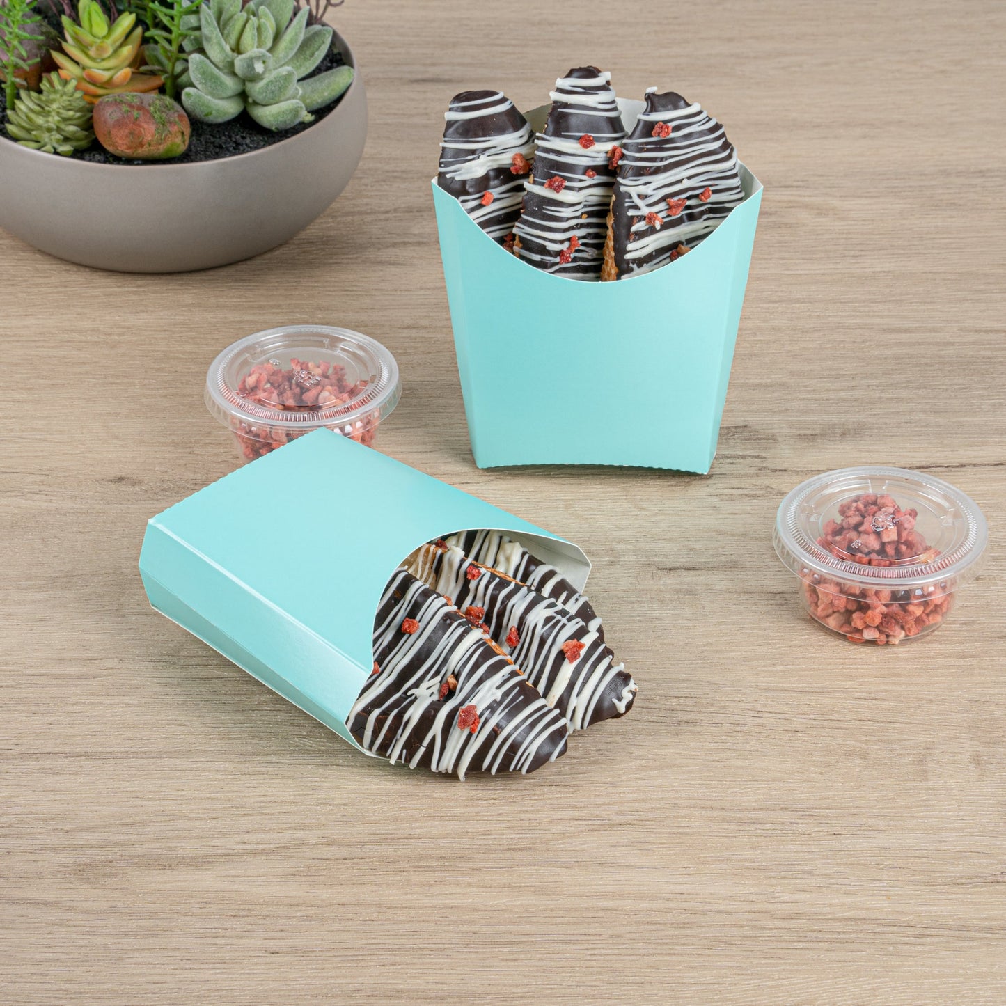 Bio Tek 3 oz Turquoise Paper Fry Cup / Snack Container - 4 1/2" x 3 1/4" x 3 3/4" - 100 count box