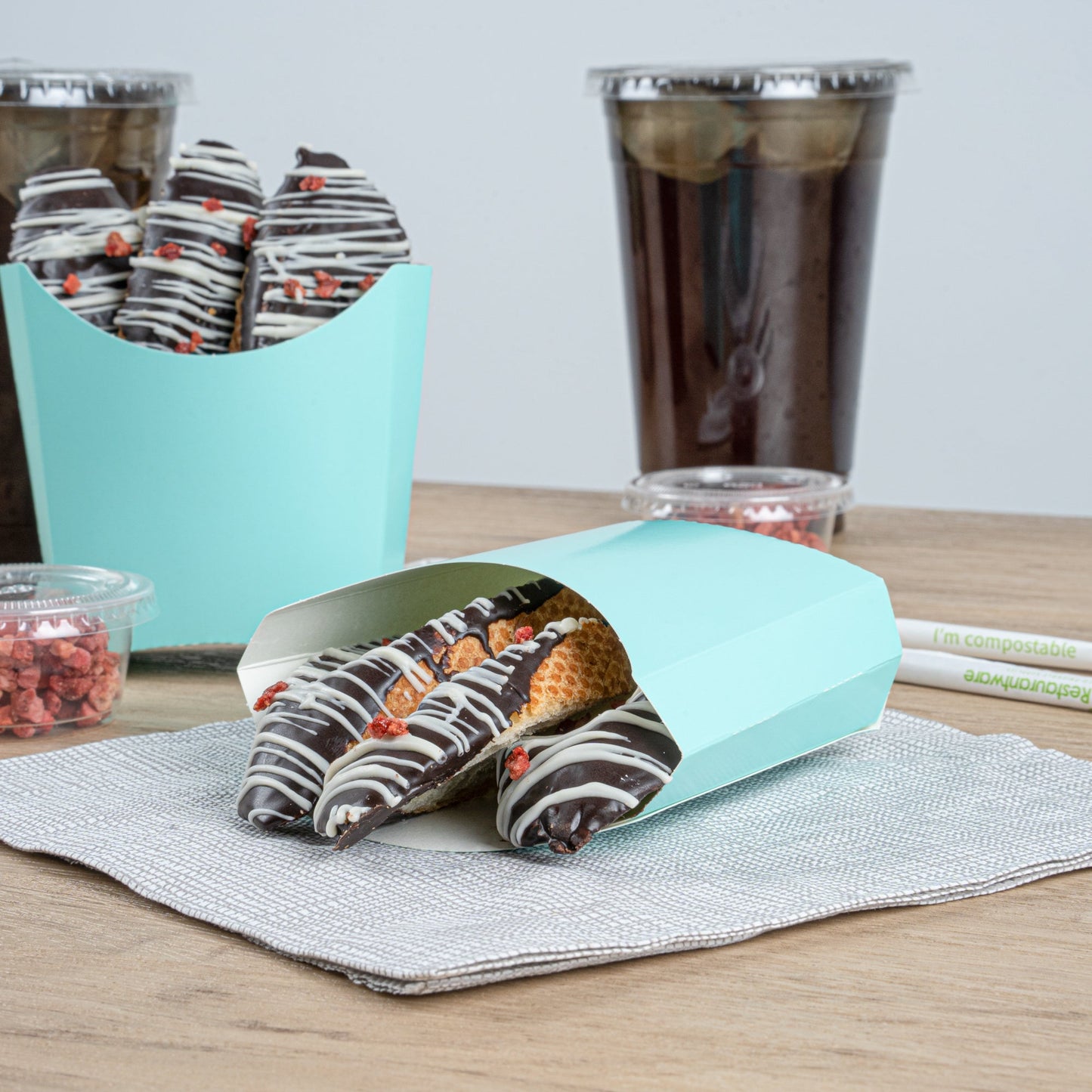 Bio Tek 3 oz Turquoise Paper Fry Cup / Snack Container - 4 1/2" x 3 1/4" x 3 3/4" - 100 count box