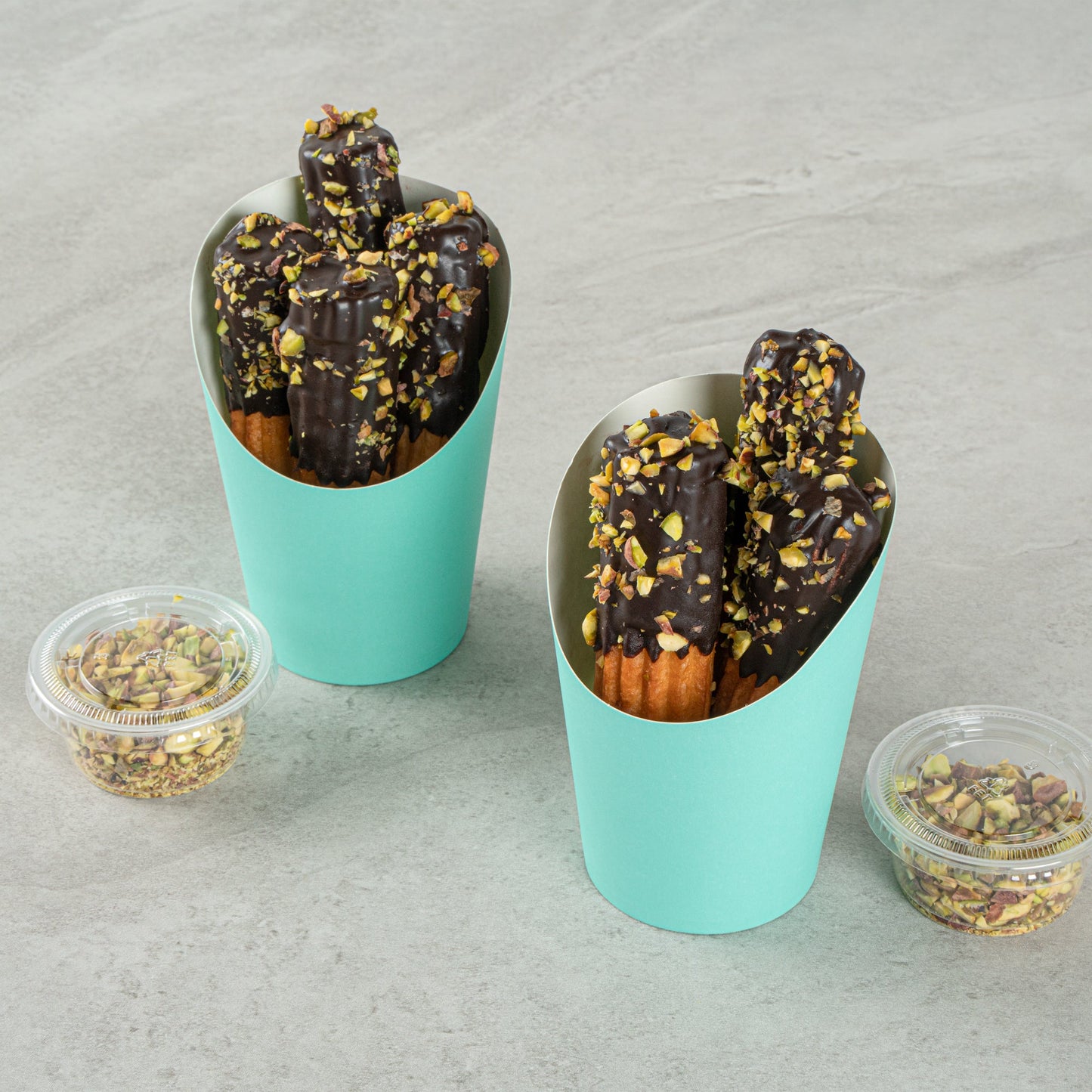 Bio Tek 12 oz Round Turquoise Paper Incline Cup - 3 1/2" x 3 1/2" x 4 3/4" - 100 count box