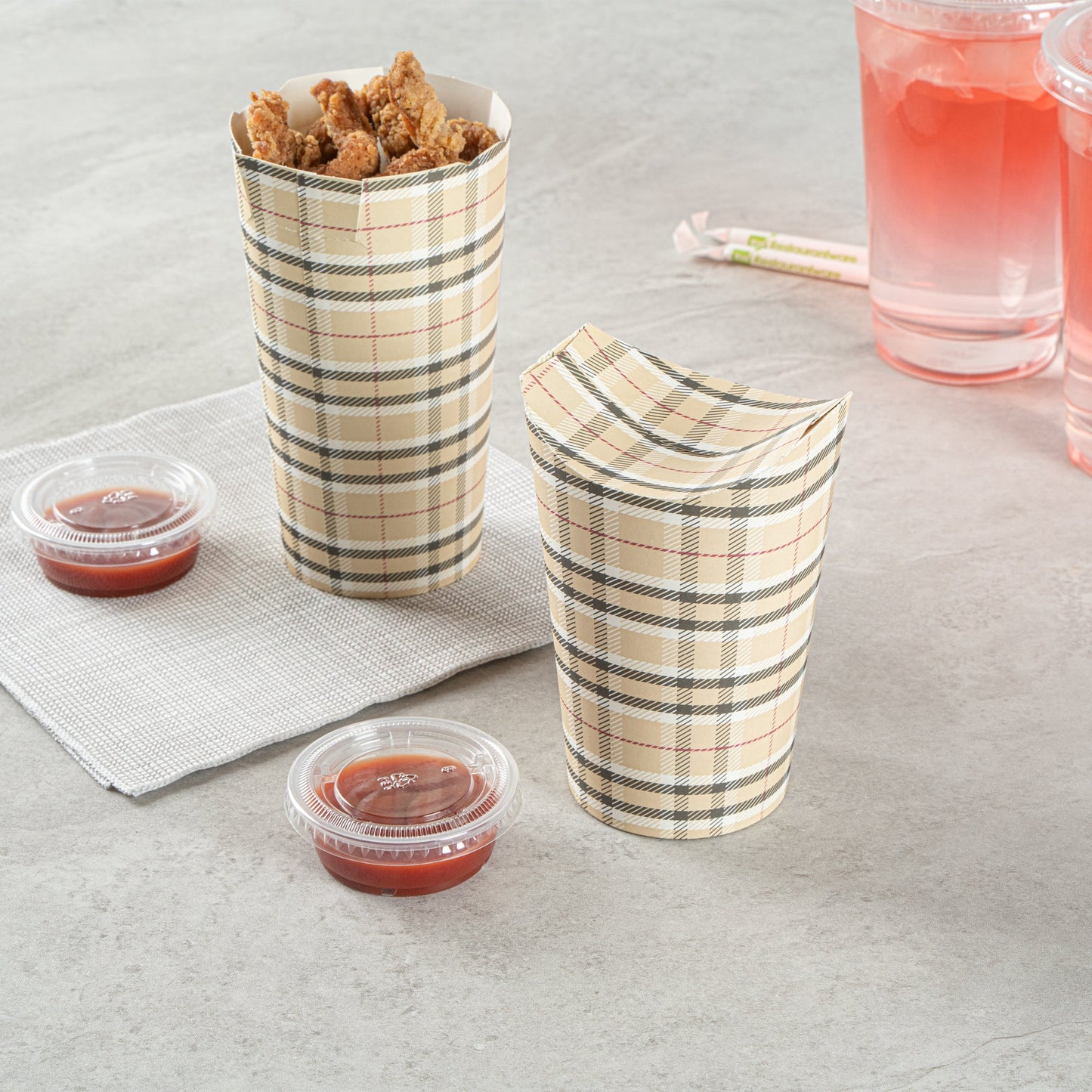 Bio Tek 20 oz Round Plaid Paper To Go Fry Cup - 3 1/4" x 3 1/4" x 5" - 100 count box