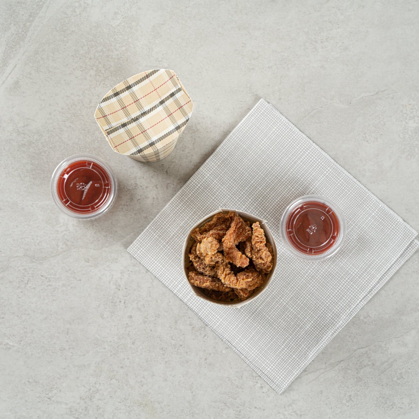 Bio Tek 20 oz Round Plaid Paper To Go Fry Cup - 3 1/4" x 3 1/4" x 5" - 100 count box