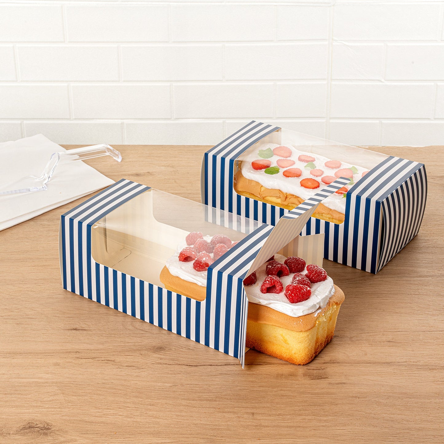 Pastry Tek Blue and White Stripe Paper Pastry / Cake Box - with Window - 9 3/4" x 4 3/4" x 4" - 100 count box