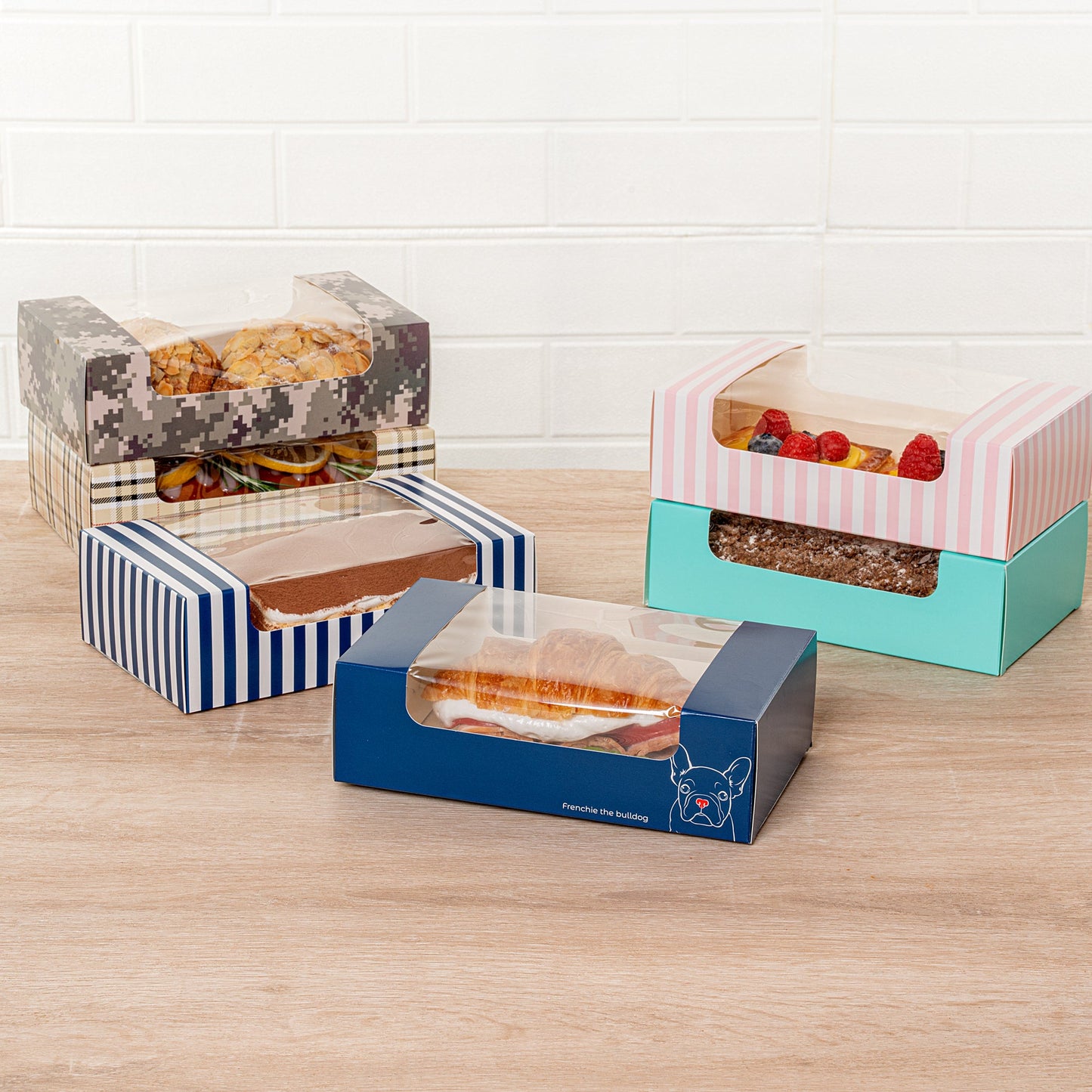 Pastry Tek Frenchie Paper Pastry / Cake Box - with Window - 7 3/4" x 4 3/4" x 2 1/4" - 100 count box