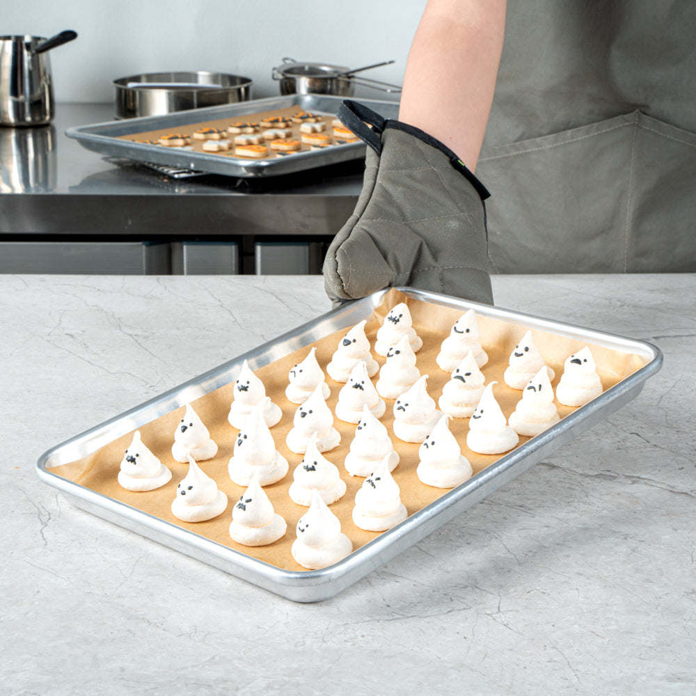 Pastry Tek Unbleached Parchment Paper Quarter Size Sheet Pan Liner - Silicone Coated - 9" x 13" - 200 count box
