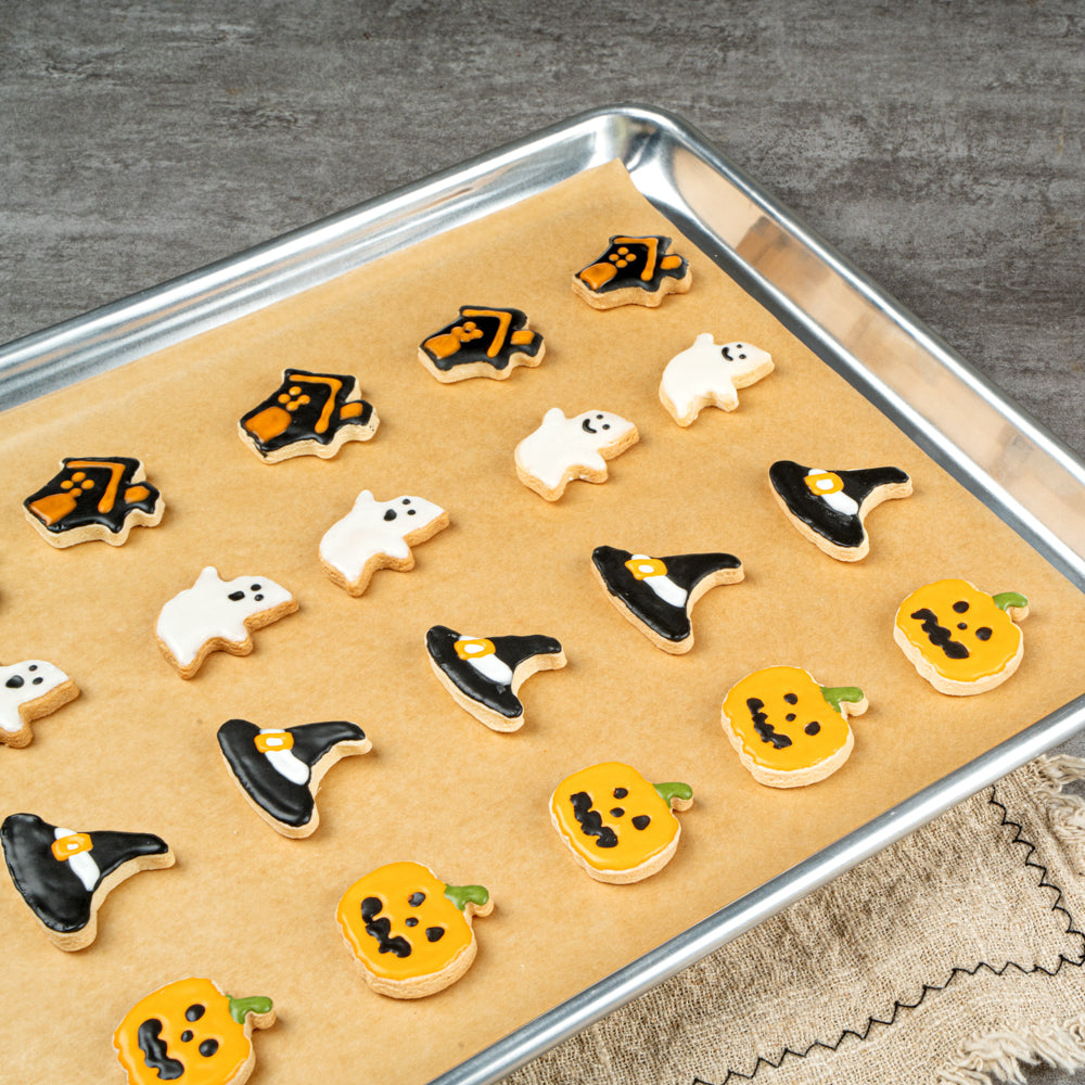 Pastry Tek Unbleached Parchment Paper Half Size Sheet Pan Liner - Silicone Coated - 12" x 16" - 200 count box