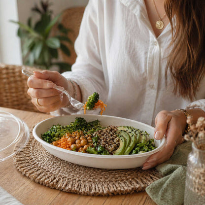 Pulp Safe No PFAS Added 26 oz Oval White Sugarcane / Bagasse Salad Plate - Home Compostable - 9 1/4" x 6" x 1 1/2" - 100 count box