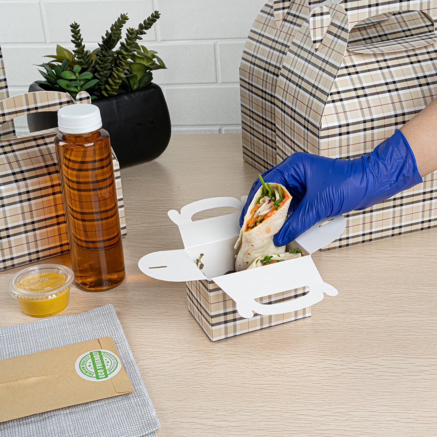 Bio Tek Plaid Paper Gable Box / Take Out Container - Compostable - 4" x 2 1/2" x 2 1/2" - 25 count box