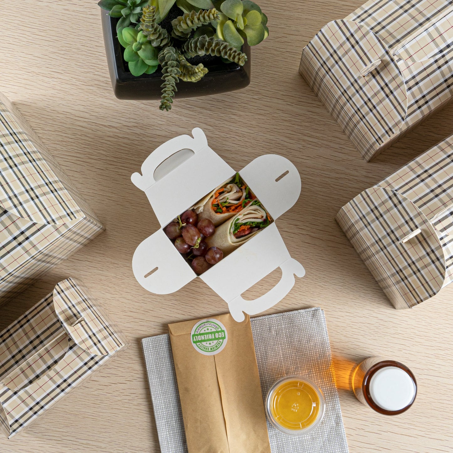 Bio Tek Plaid Paper Gable Box / Take Out Container - Compostable - 4" x 2 1/2" x 2 1/2" - 25 count box