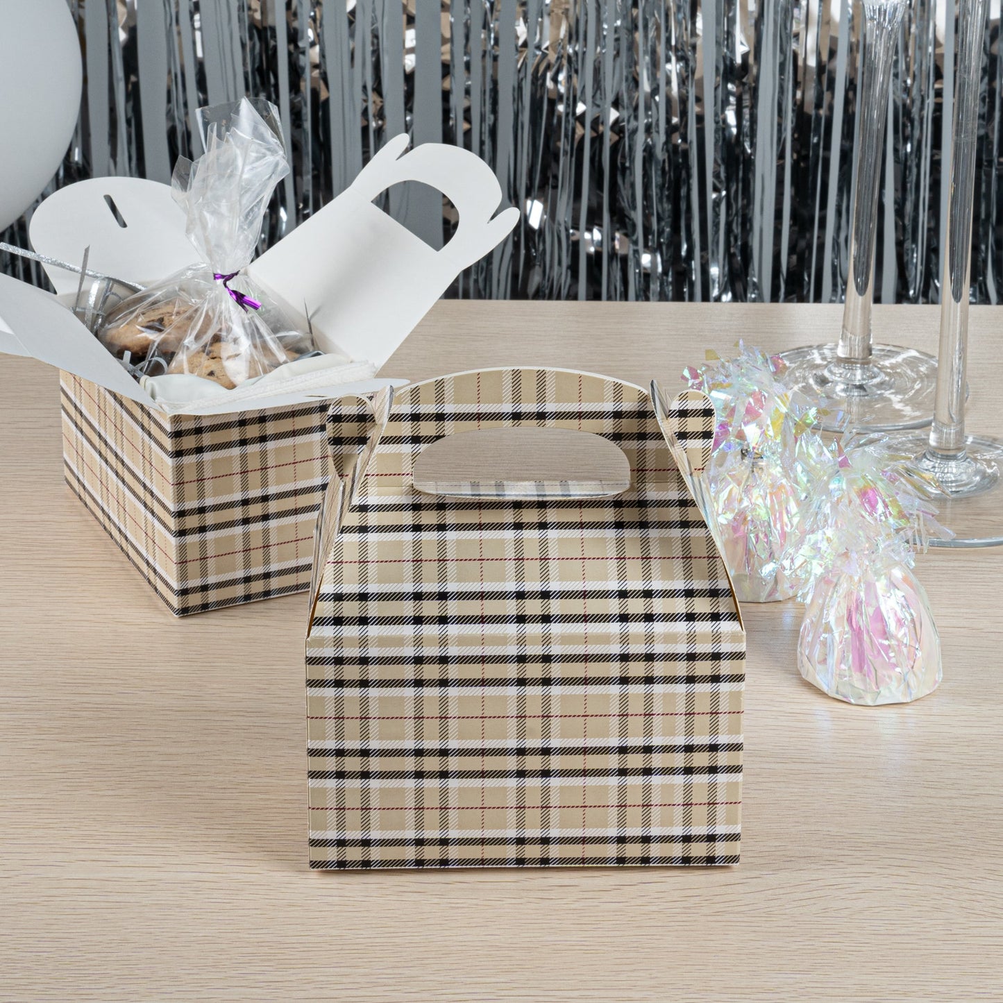 Bio Tek Plaid Paper Gable Box / Take Out Container - Compostable - 6" x 3 1/2" x 3 1/2" - 100 count box