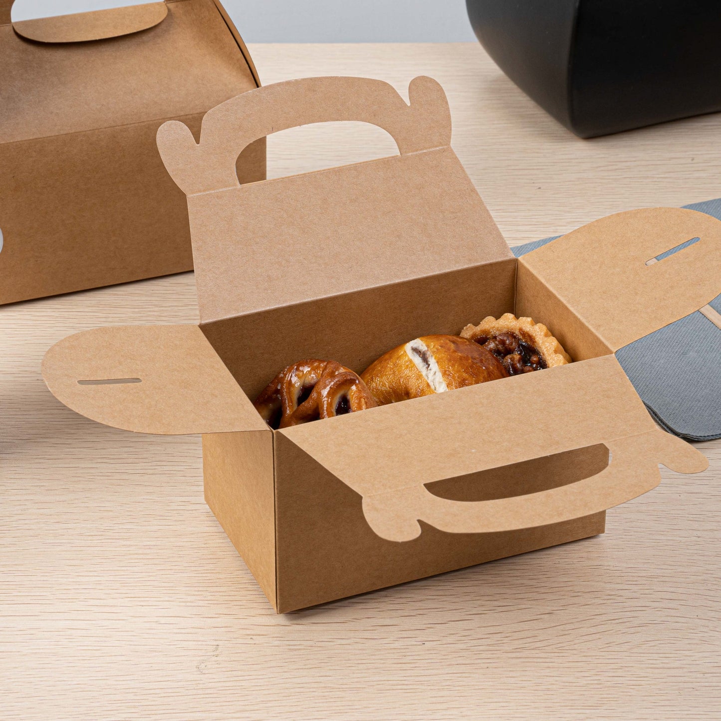 Bio Tek Kraft Paper Gable Box / Take Out Container - Greaseproof - 6" x 3 1/2" x 3 1/2" - 25 count box