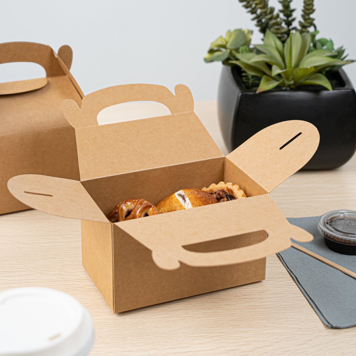 Bio Tek Kraft Paper Gable Box / Take Out Container - Greaseproof - 6" x 3 1/2" x 3 1/2" - 25 count box
