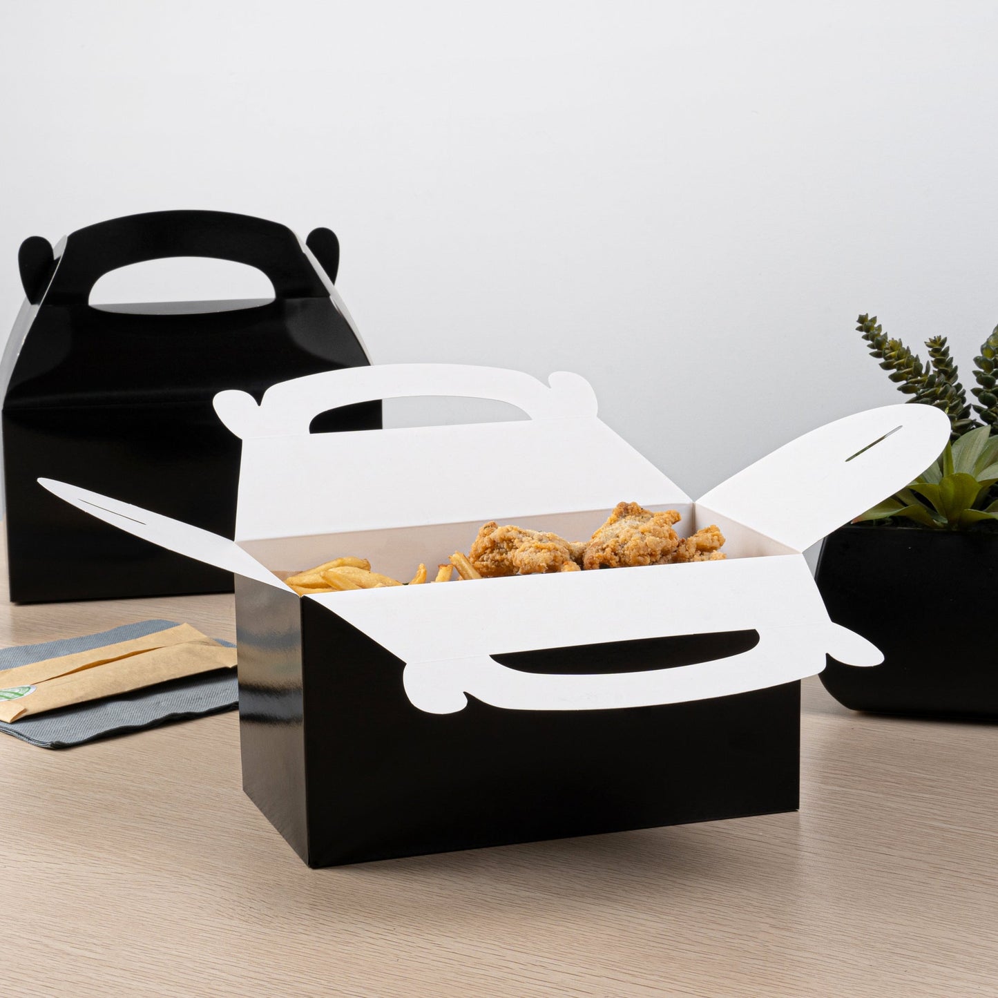 Bio Tek Black Paper Gable Box / Take Out Container - Greaseproof - 9 1/2" x 5" x 5" - 25 count box