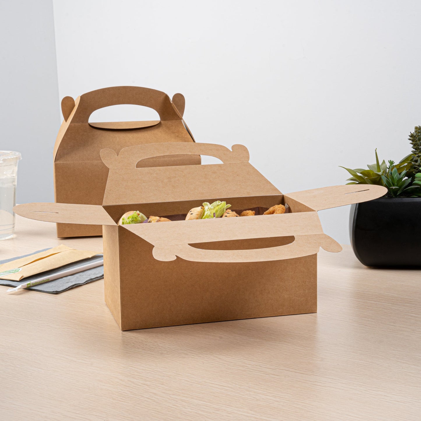 Bio Tek Kraft Paper Gable Box / Take Out Container - Greaseproof - 9 1/2" x 5" x 5" - 100 count box