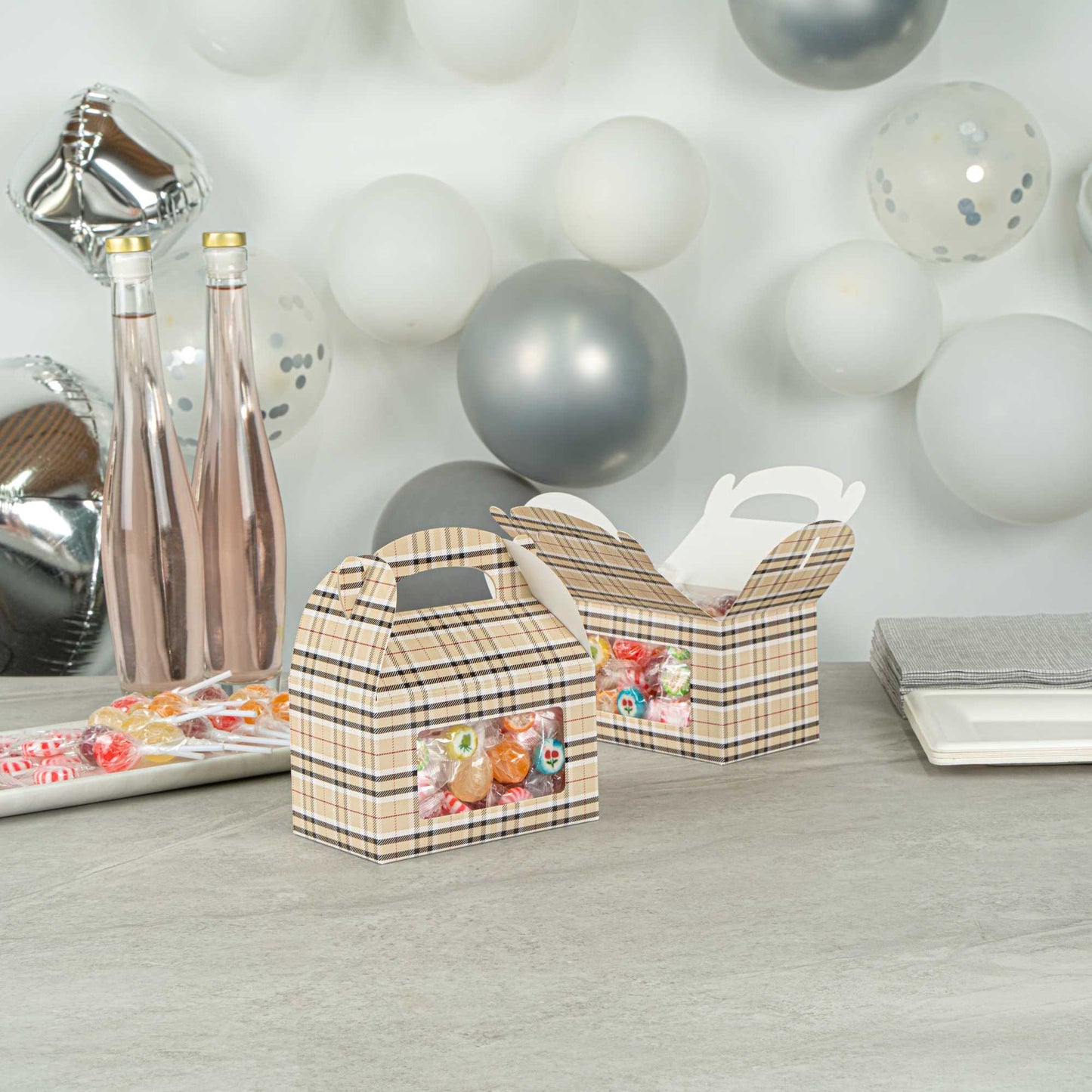 Bio Tek Plaid Paper Gable Box / Take Out Container - with Window - 6" x 3 1/2" x 3 1/2" - 25 count box