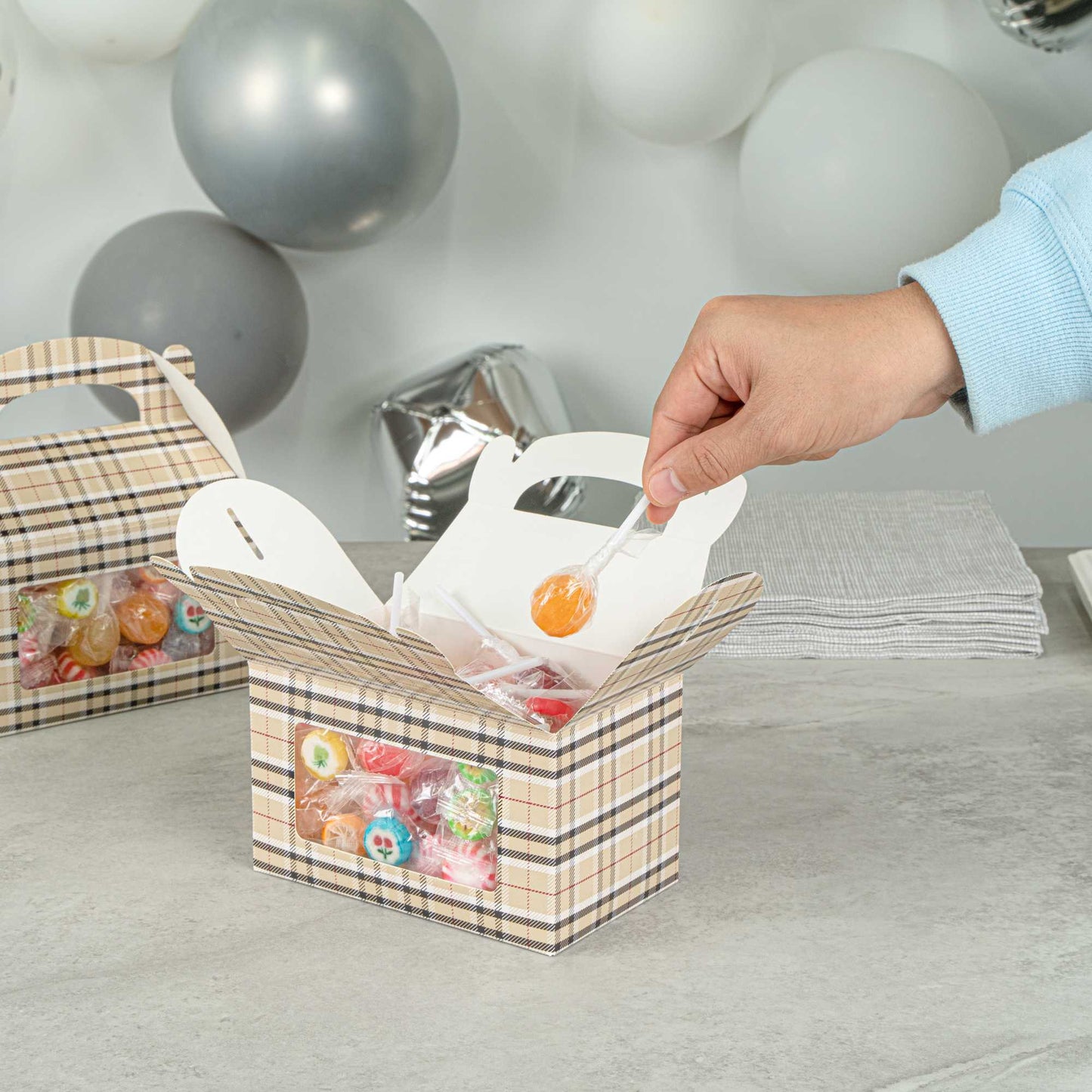 Bio Tek Plaid Paper Gable Box / Take Out Container - with Window - 6" x 3 1/2" x 3 1/2" - 25 count box