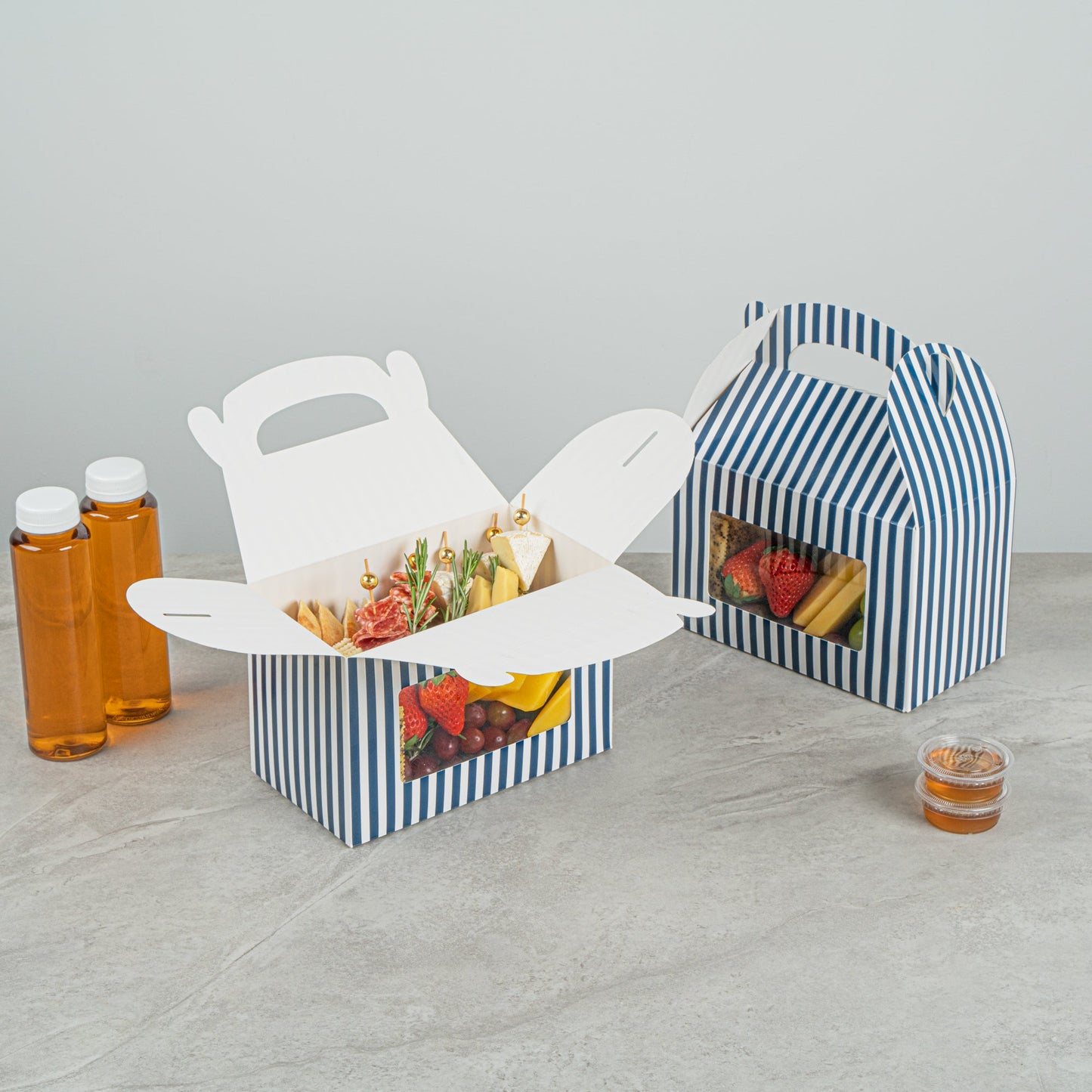 Bio Tek Blue and White Stripe Paper Gable Box / Take Out Container - with Window - 8 1/2" x 4 3/4" x 5 1/2" - 25 count box