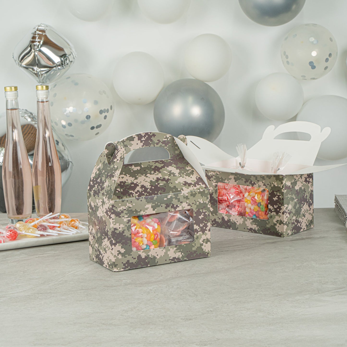 Bio Tek Camouflage Paper Gable Box / Take Out Container - with Window - 8 1/2" x 4 3/4" x 5 1/2" - 25 count box