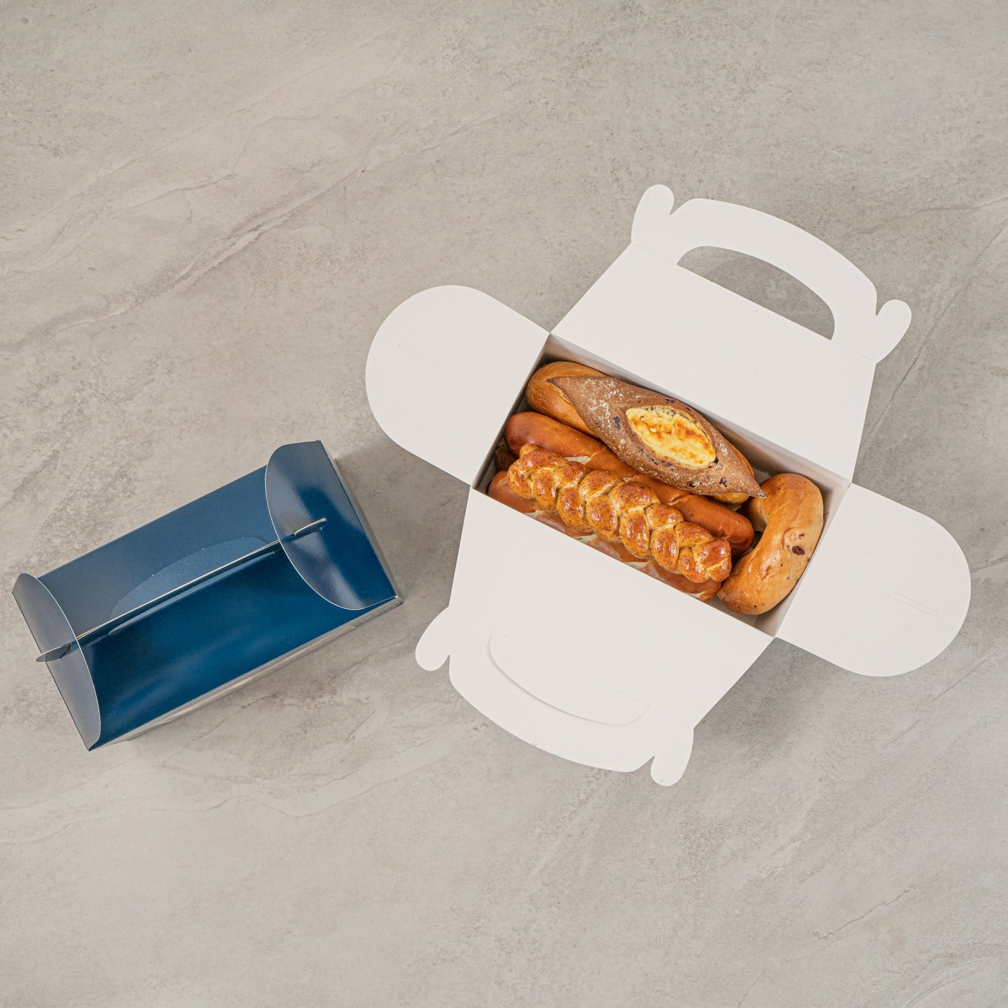 Bio Tek Frenchie Paper Gable Box / Take Out Container - with Window - 9 1/2" x 5" x 5" - 100 count box