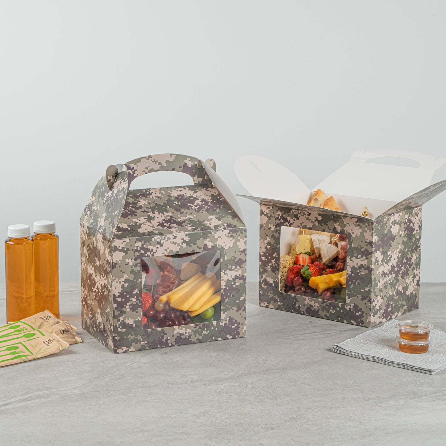 Bio Tek Camouflage Paper Gable Box / Take Out Container - with Window - 10" x 7" x 8" - 100 count box