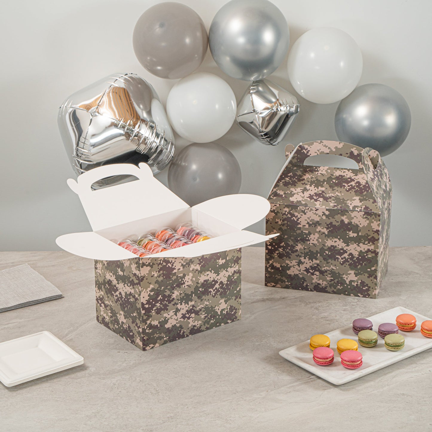Bio Tek Camouflage Paper Gable Box / Take Out Container - Compostable - 10" x 7" x 8" - 25 count box