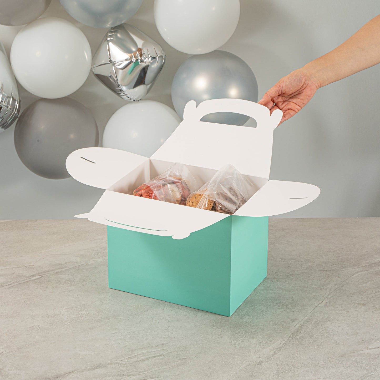 Bio Tek Turquoise Paper Gable Box / Take Out Container - Compostable - 10" x 7" x 8" - 100 count box