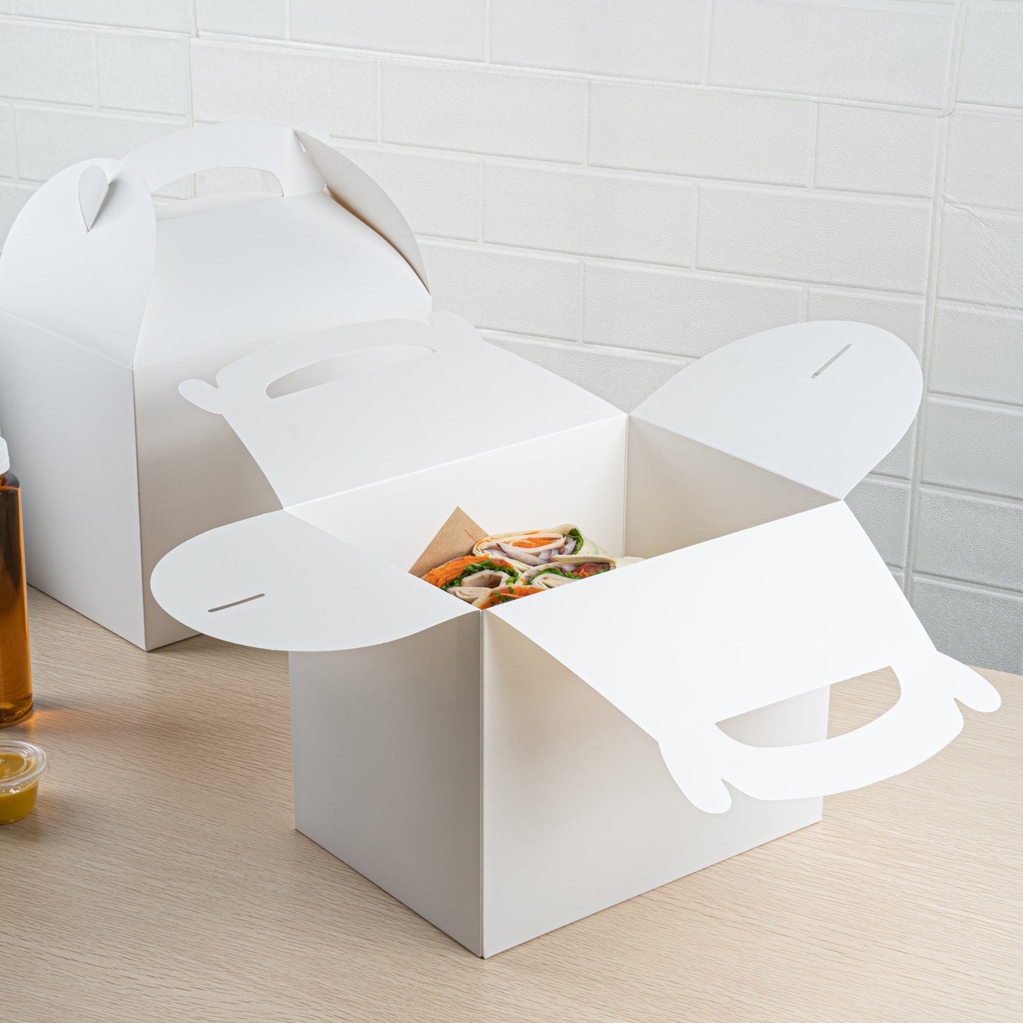 Bio Tek White Paper Gable Box / Take Out Container - Greaseproof - 10" x 7" x 8" - 100 count box