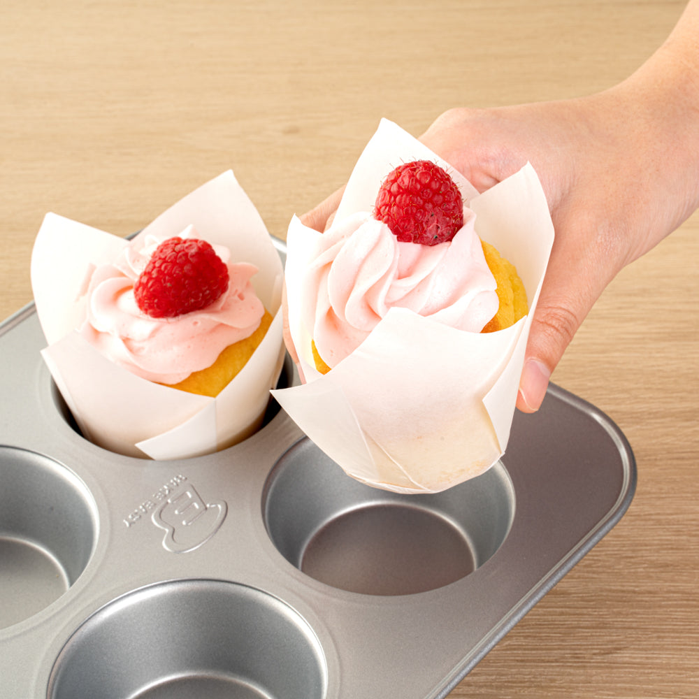 Panificio 3.5 oz White Paper Tulip Baking Cup - Greaseproof - 3 1/4" x 3 1/4" x 3 1/4" - 50 count box