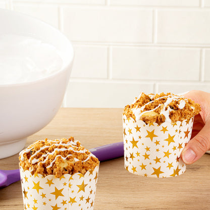Panificio 4.5 oz White Paper Scalloped Baking Cup - Gold Stars - 2 3/4" x 2 3/4" x 2" - 500 count box