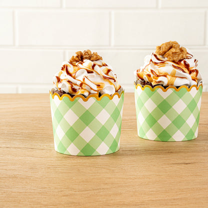Panificio 4.5 oz Green Plaid Paper Scalloped Baking Cup - Gold Rim - 2 3/4" x 2 3/4" x 2" - 500 count box