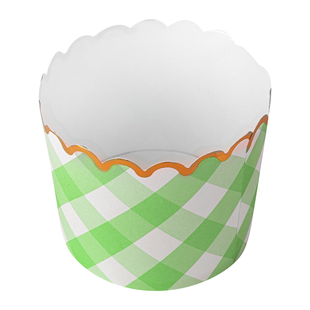 Panificio 4.5 oz Green Plaid Paper Scalloped Baking Cup - Gold Rim - 2 3/4" x 2 3/4" x 2" - 500 count box