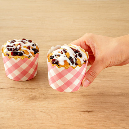 Panificio 4.5 oz Pink Plaid Paper Scalloped Baking Cup - Gold Rim - 2 3/4" x 2 3/4" x 2" - 50 count box