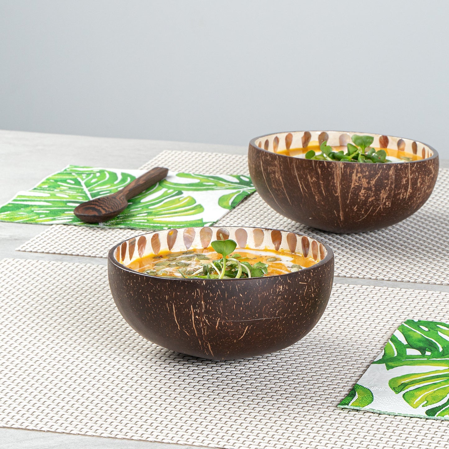 Coco Casa 16 oz White Handmade Teardrop Coconut Bowl - 10 count box