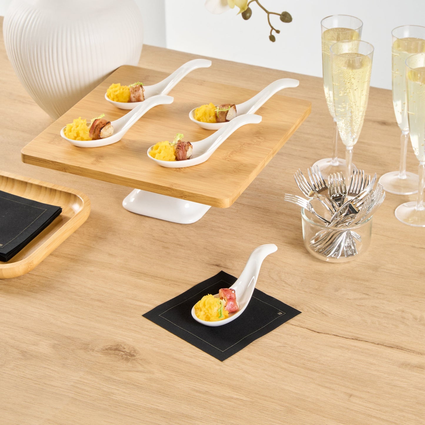 Chef 101 White Porcelain Wave Spoon - 5" x 1 3/4" x 1" - 10 count box