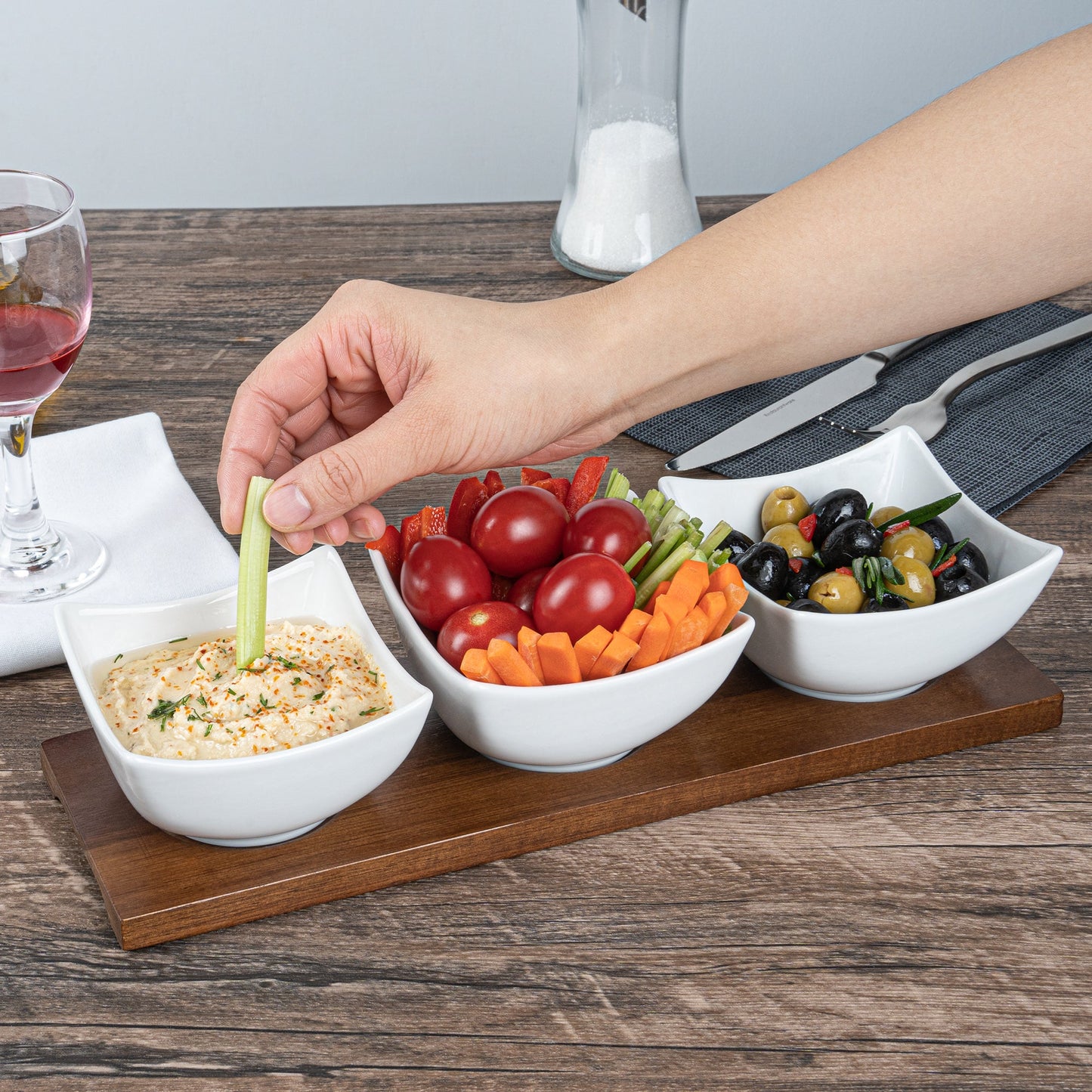 Chef 101 15 oz Rectangle White Porcelain Cocktail Bowl Set - 3 Bowls, Bamboo Tray - 12" x 4" x 2 1/2" - 1 count box