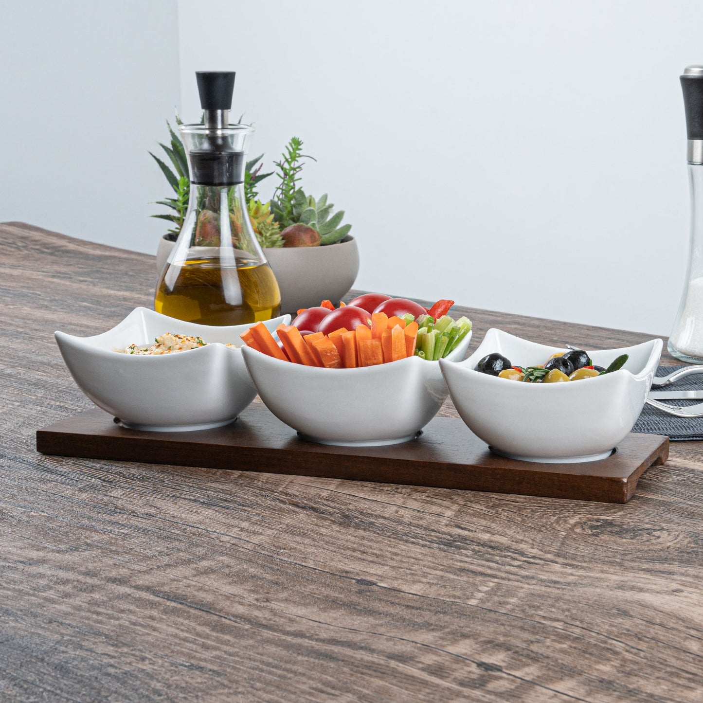 Chef 101 15 oz Rectangle White Porcelain Cocktail Bowl Set - 3 Bowls, Bamboo Tray - 12" x 4" x 2 1/2" - 1 count box