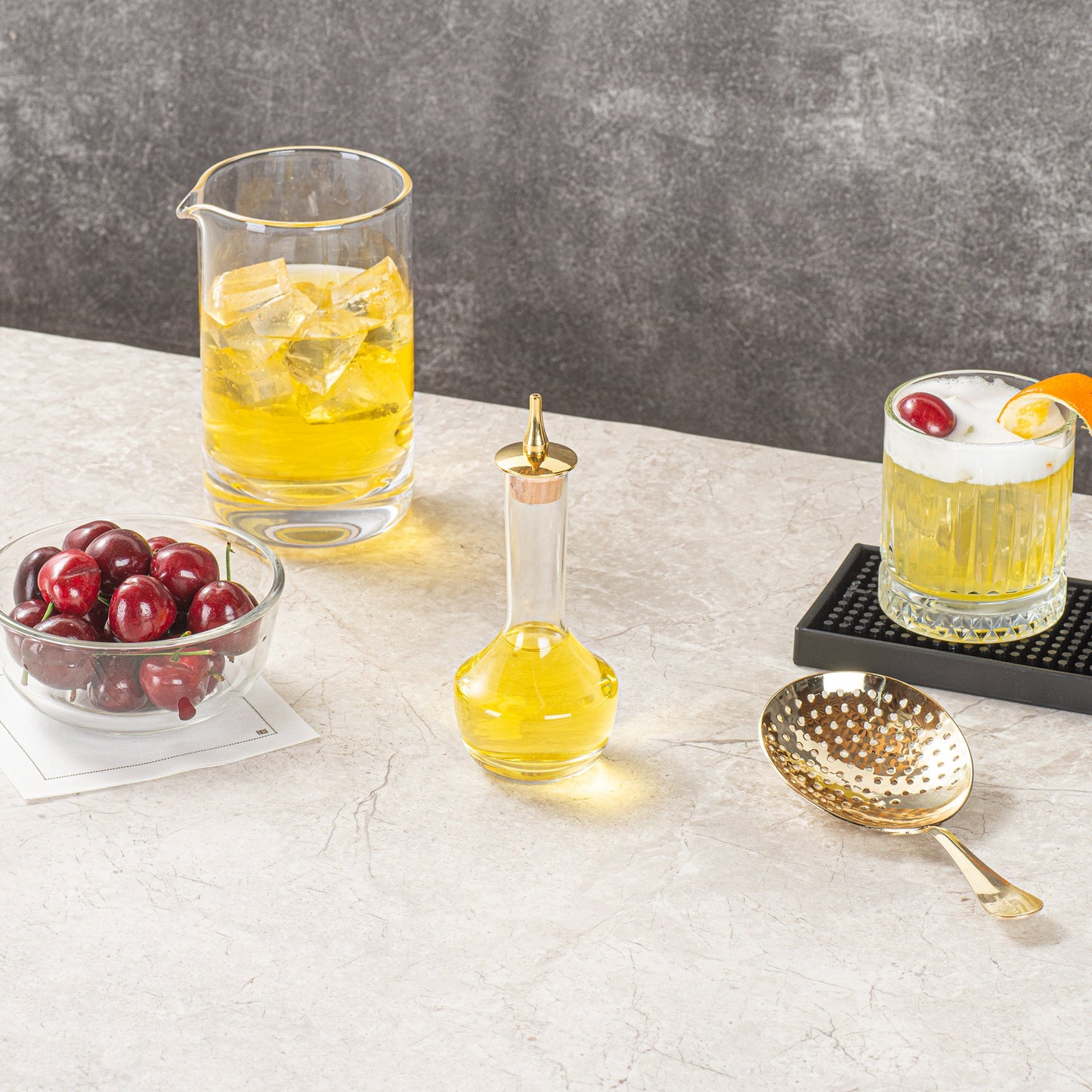 Bar Lux 4 oz Glass Modern Style Bitters Bottle - Gold-Plated Dasher - 5 3/4" x 2 3/4" x 2 3/4" - 1 count box