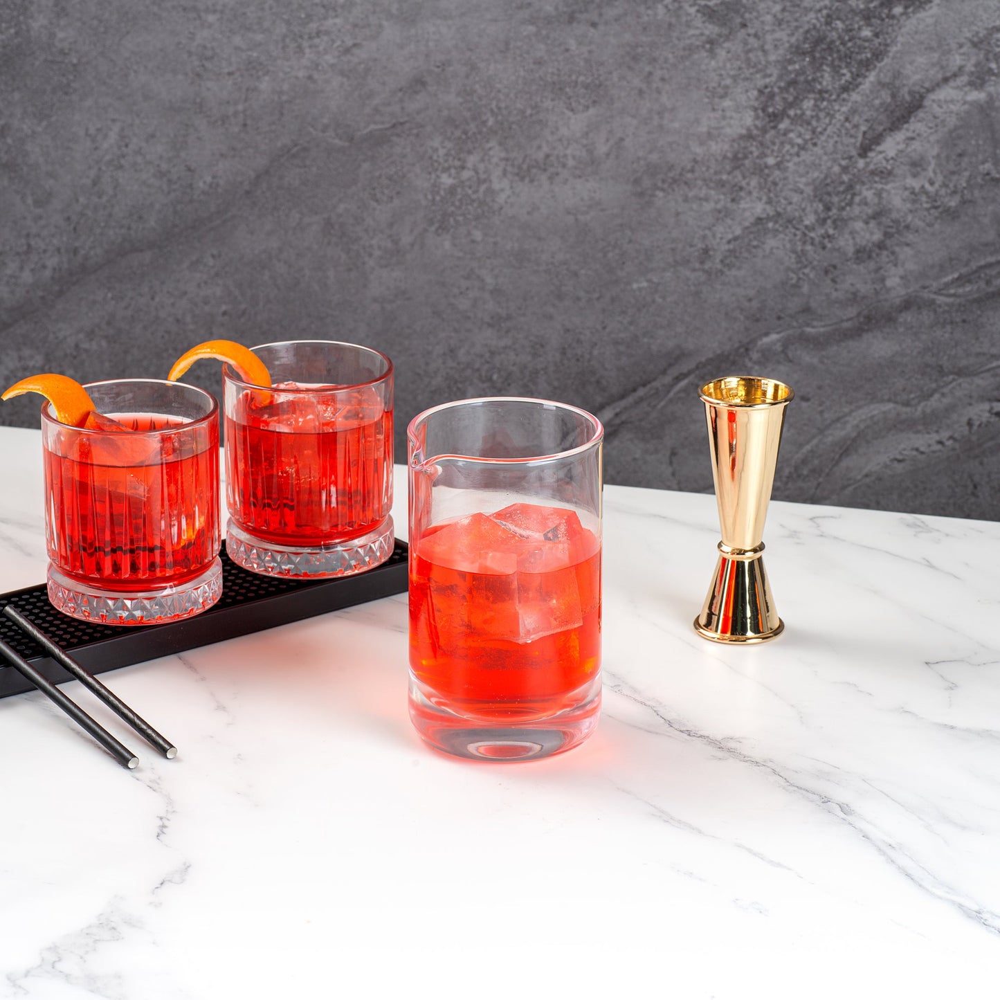 Bar Lux 30 oz Cocktail Mixing Glass - Hand-Blown, Crystal - 4 1/2" x 4" x 6 1/2" - 1 count box