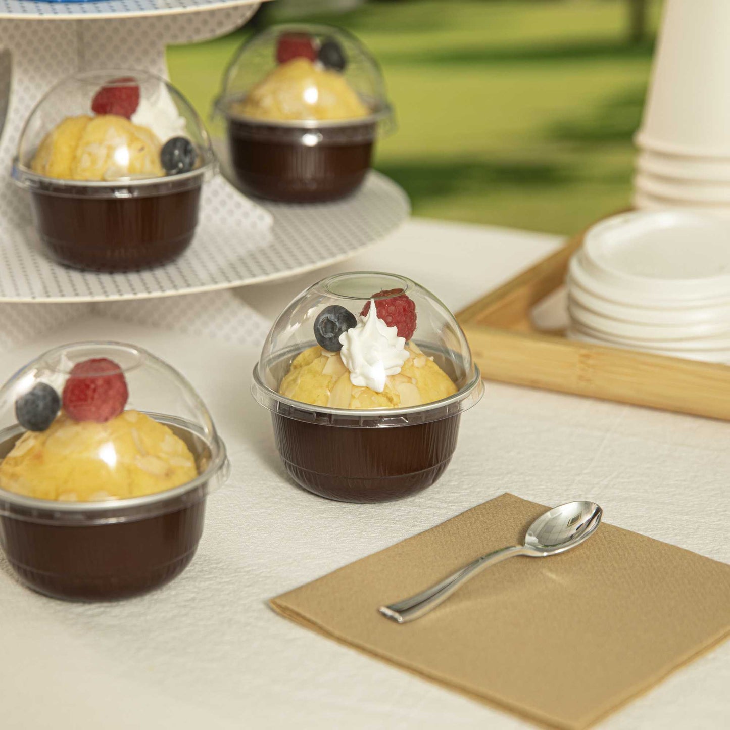Pastry Tek 5 oz Round Coffee Aluminum Baking Cup - with Plastic Dome Lid - 3 1/4" x 3 1/4" x 1 3/4" - 100 count box