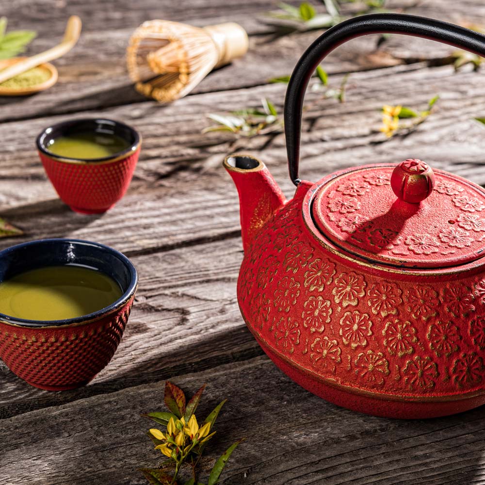 Tetsubin 30 oz Red Cast Iron Teapot - Cherry Blossom - 7 1/2" x 6 1/2" x 4 1/2" - 1 count box