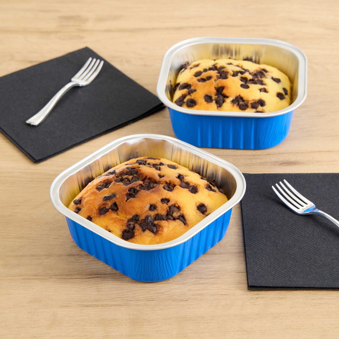 Foil Lux 10 oz Square Blue Aluminum Baking Cup - 4 1/4" x 4 1/4" x 1 1/2" - 100 count box