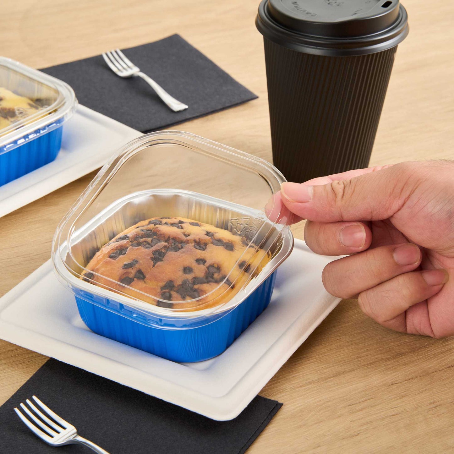 Foil Lux Square Clear Plastic Flat Lid - Fits 10 oz Aluminum Baking Cup - 4 1/2" x 4 1/2" - 100 count box