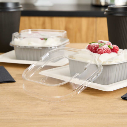Foil Lux Square Clear Plastic Dome Lid - Fits 10 oz Aluminum Baking Cup - 4 1/2" x 4 1/2" x 1" - 100 count box