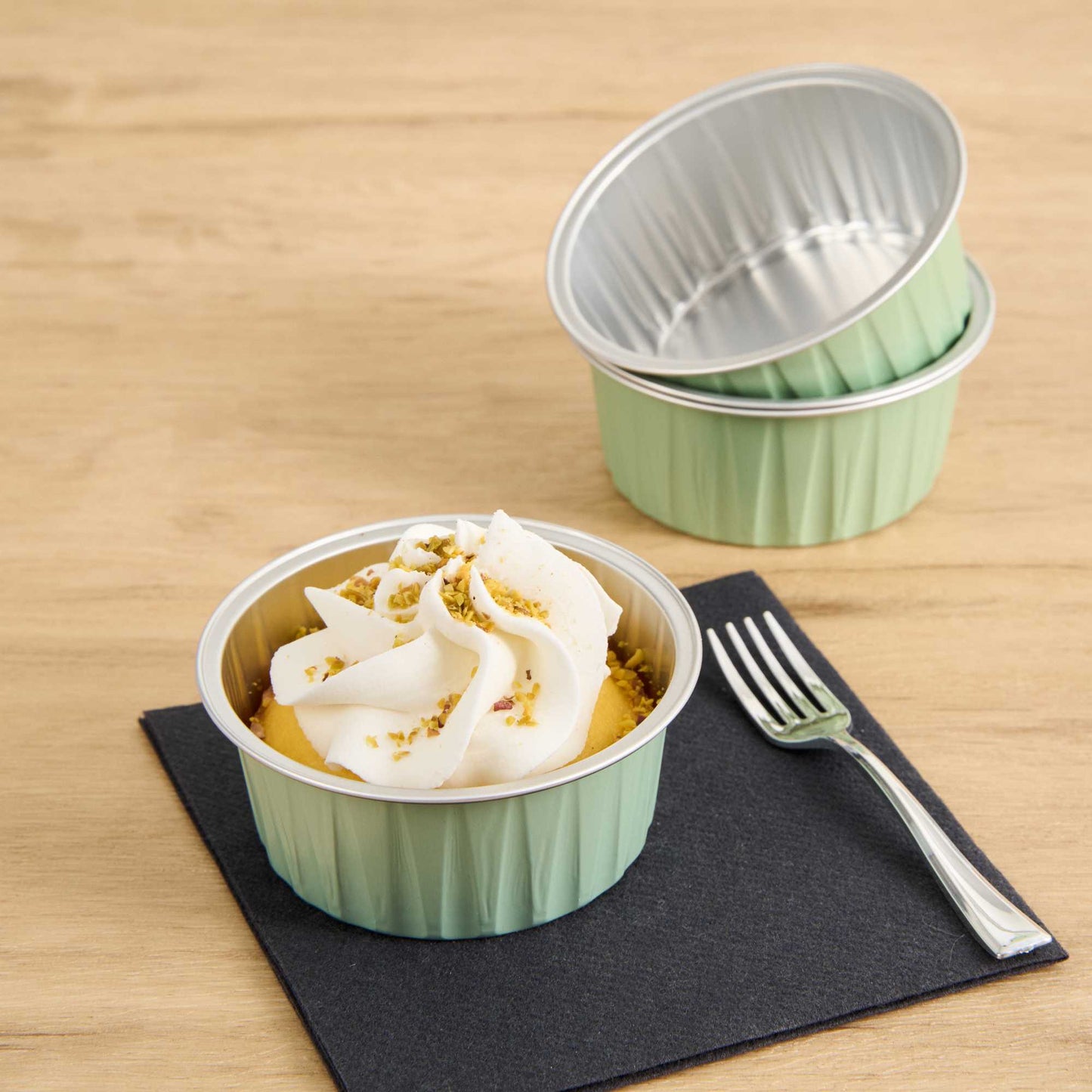 Foil Lux 4 oz Round Pistachio Green Aluminum Baking Cup - Lids Available - 3 1/4" x 3 1/4" x 1 1/2" - 100 count box
