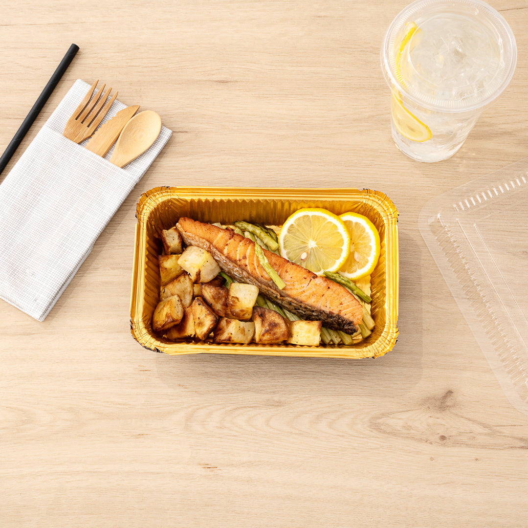 Foil Lux 27 oz Rectangle Black and Gold Aluminum Container - 8 1/4" x 5 3/4" x 1 1/2" - 200 count box