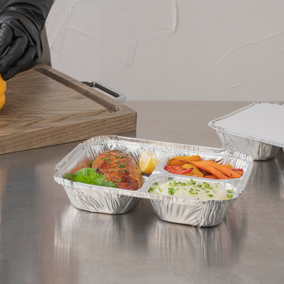 Foil Lux 23 oz Rectangle Silver Aluminum Take Out Tray - 3-Compartment - 8 1/2" x 6 1/2" x 1 3/4" - 100 count box