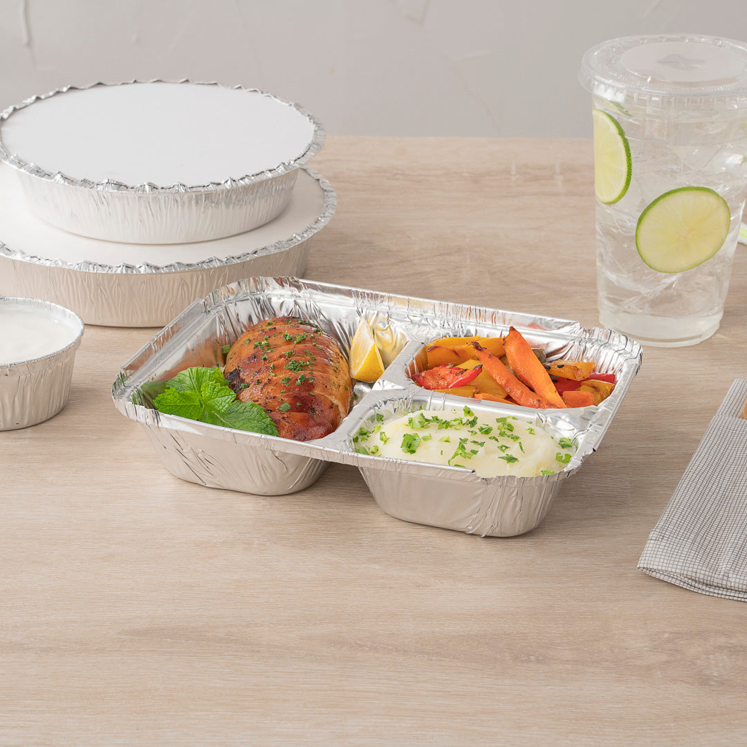Foil Lux 23 oz Rectangle Silver Aluminum Take Out Tray - 3-Compartment - 8 1/2" x 6 1/2" x 1 3/4" - 100 count box